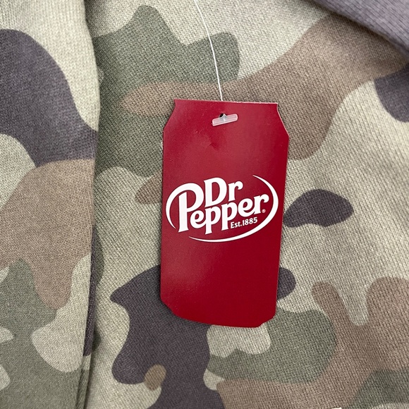 Dr. Pepper Camo Sweatshirt Women’s Small - Picture 7 of 11